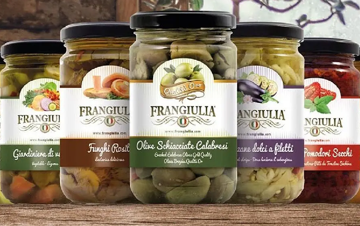 Assorted jars of Frangiulia pasta sauce arranged in rows, featuring consistent labels, colours, and typography to demonstrate a cohesive, scalable packaging system.